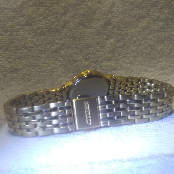 Citizen Quartz Watch Black 1012-S038561 Dial Women Date Gold Link Band New Bat ! - Picture 11 of 14